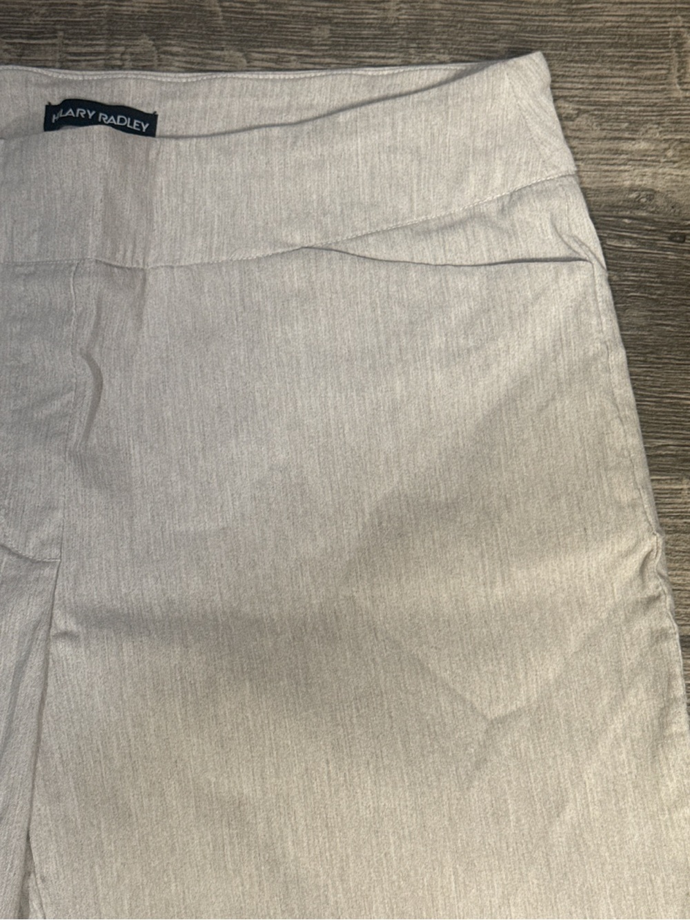 Hilary Radley Women’s Beige Dress Shorts Size Large - Picture 4 of 5